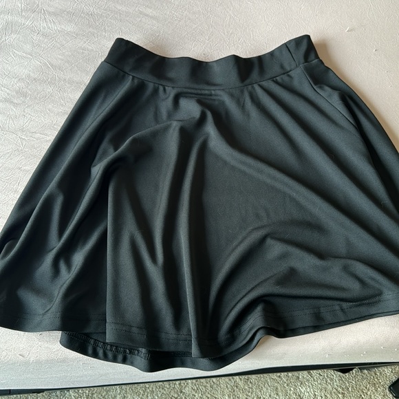Amazon Black Skater Skirt - Picture 3 of 4